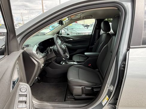 Used 2024 Buick Encore GX Preferred FWD image 18