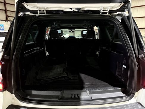Used 2022 Ford Expedition Max Platinum AWD/4WD image 19