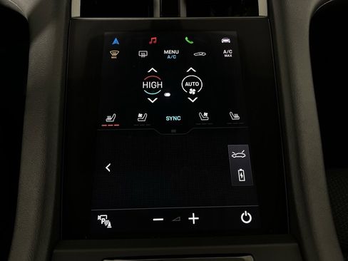 Used 2024 Porsche Taycan 4S image 17