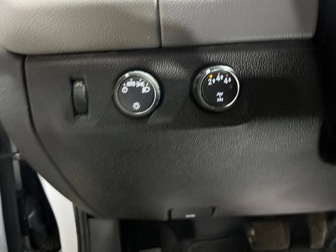 Used 2022 Chevrolet Colorado W/T w/ WT Convenience Package AWD/4WD image 25