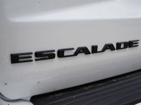 New 2025 Cadillac Escalade Sport Platinum w/ LPO, ONYX Package image 21