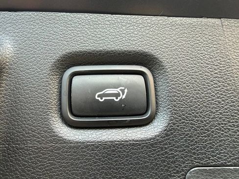 Used 2023 Hyundai Santa Fe Limited AWD/4WD image 39