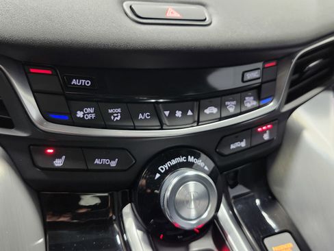 Used 2023 Acura TLX w/ Technology Package image 34