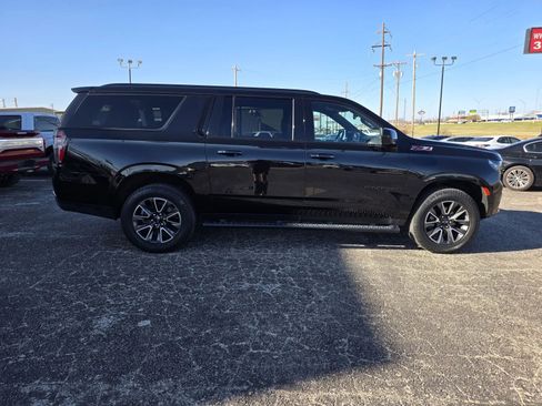 Used 2021 Chevrolet Suburban Z71 AWD/4WD image 8