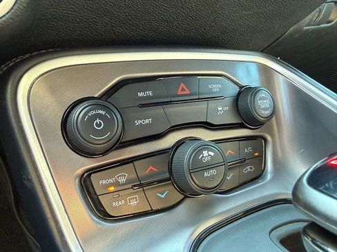 Used 2021 Dodge Challenger SXT RWD image 17