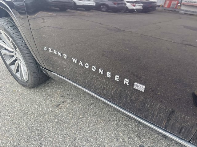 Used 2023 Jeep Grand Wagoneer L Series II AWD/4WD image 14
