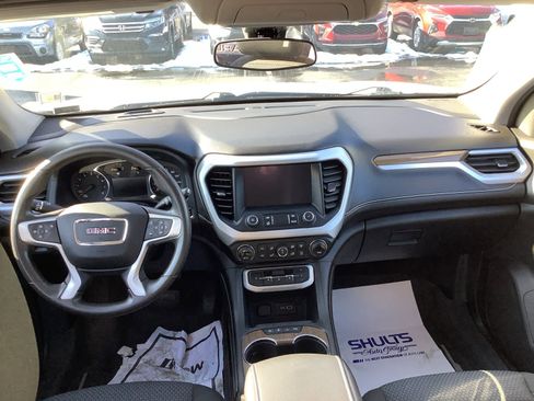 Used 2023 GMC Acadia SLE image 10