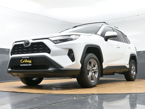 Used 2025 Toyota RAV4 LE AWD/4WD image 47