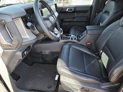 New 2025 Ford Bronco Outer Banks image 25