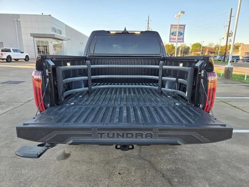 Used 2022 Toyota Tundra Platinum image 6