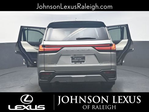 Used 2023 Lexus LX 600 4WD w/ Accessory Package (Z1) image 27