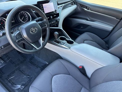 Used 2023 Toyota Camry LE FWD image 9