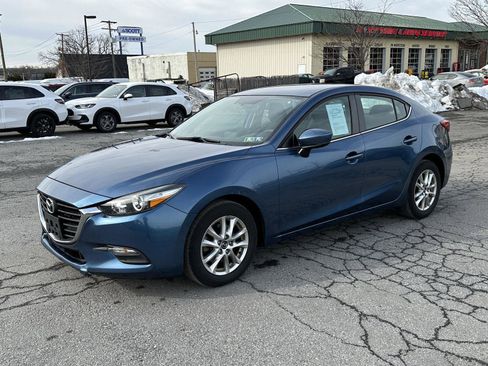 Used 2017 MAZDA MAZDA3 Sport w/ Preferred Equipment Package image 4