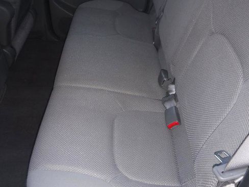 Used 2009 Nissan Frontier SE w/ SE Value Truck Pkg image 33