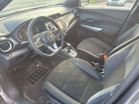 Used 2019 Nissan Kicks SV image 13