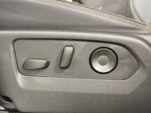 Used 2024 Chevrolet Tahoe High Country image 37