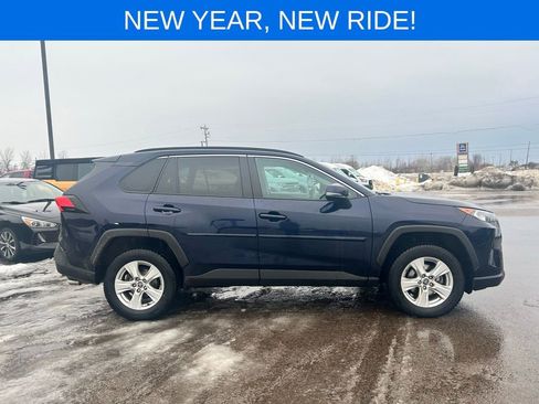 Used 2021 Toyota RAV4 XLE image 7