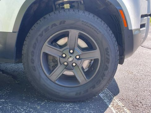 Used 2023 Land Rover Defender 110 S AWD/4WD image 11