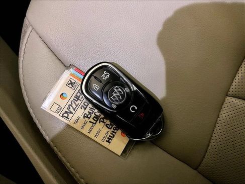 Used 2017 Buick LaCrosse Premium w/ Driver Confidence Package #2 FWD image 10