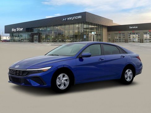 New 2026 Hyundai Elantra SE image 2