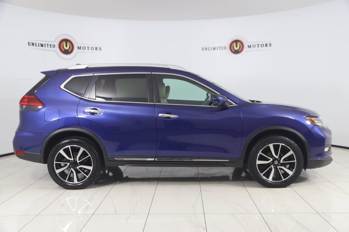 Used 2017 Nissan Rogue SL w/ SL Premium Package AWD/4WD image 2