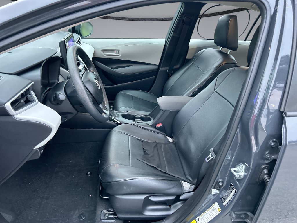 Used 2025 Toyota Corolla LE FWD image 11