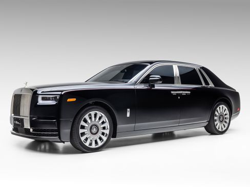 Used 2019 Rolls-Royce Phantom Sedan image 4