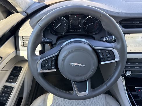 Used 2020 Jaguar XF Prestige image 18