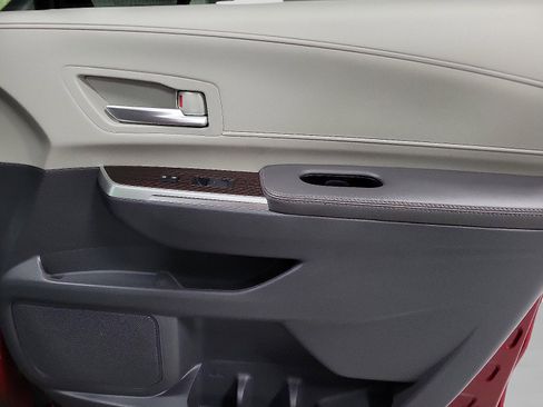 Certified 2024 Toyota Sienna XLE image 16