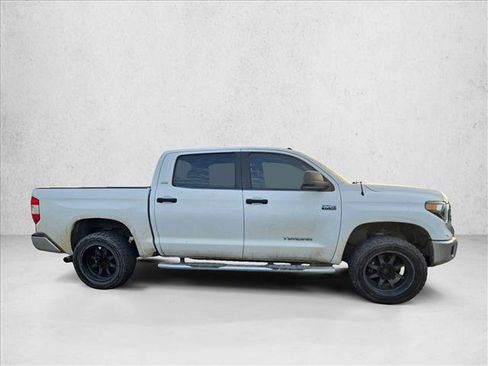 Used 2018 Toyota Tundra SR5 w/ SR5 Upgrade Package image 4