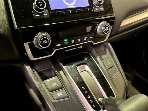 Used 2019 Honda CR-V LX image 16