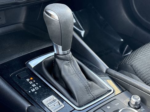 Used 2017 MAZDA MAZDA3 Sport w/ Preferred Equipment Package image 27