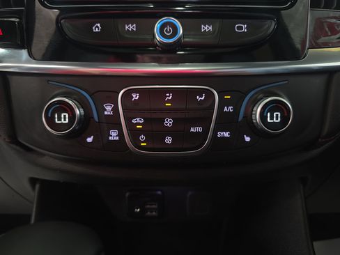 Used 2023 Chevrolet Traverse RS w/ LPO, Floor Liner Package AWD/4WD image 20