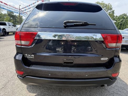 Used 2011 Jeep Grand Cherokee Laredo AWD/4WD image 6