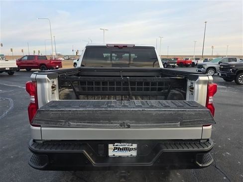 Certified 2022 Chevrolet Silverado 1500 ZR2 w/ Technology Package image 32