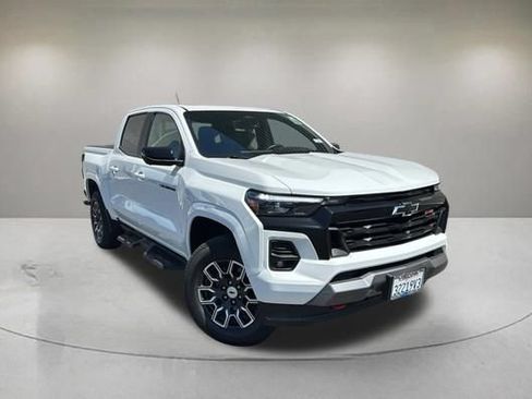 Used 2023 Chevrolet Colorado Z71 w/ Z71 Convenience Package 2 AWD/4WD image 1