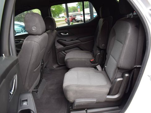 Used 2023 Chevrolet Traverse LT FWD image 33