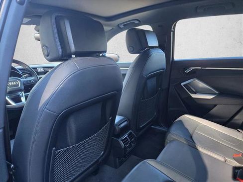 Used 2023 Audi Q3 2.0T Premium image 14