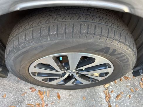 Used 2022 Subaru Outback Premium image 7