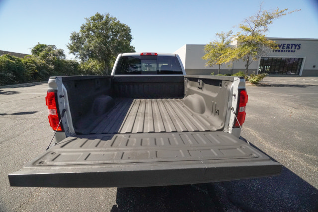 Used 2017 GMC Sierra 1500 SLE w/ SLE Value Package RWD image 11