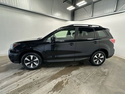 Used 2018 Subaru Forester 2.5i Premium w/ All-Weather Package image 2