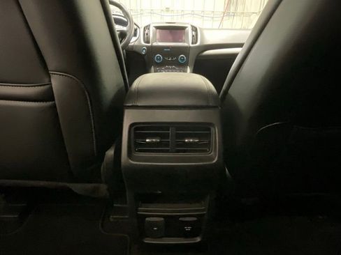 Used 2020 Ford Edge SEL w/ Convenience Package image 12
