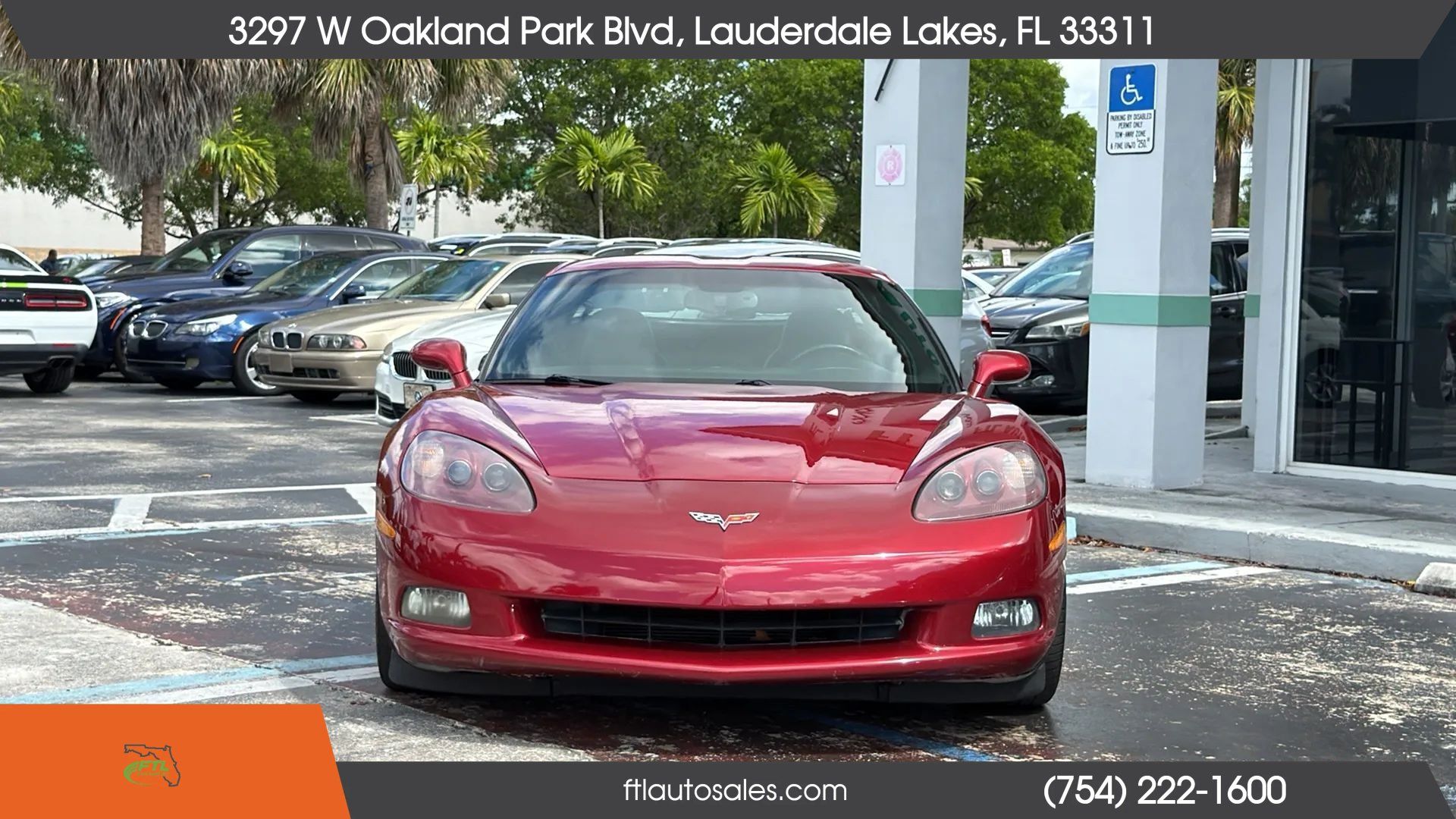Used 2010 Chevrolet Corvette Coupe w/ 1LT RWD image 3
