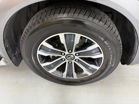 Used 2018 Nissan Armada SL w/ Moonroof Package image 11