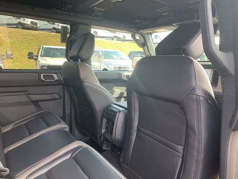 New 2026 Ford Bronco Outer Banks w/ Sasquatch Package image 14