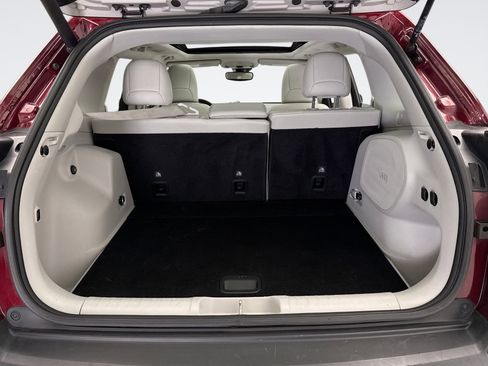 Used 2021 Jeep Cherokee Limited image 19