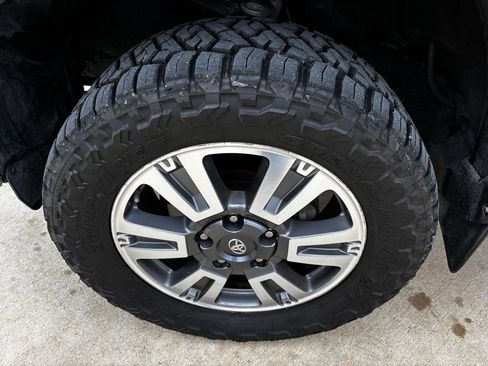 Used 2018 Toyota Tundra Platinum image 25