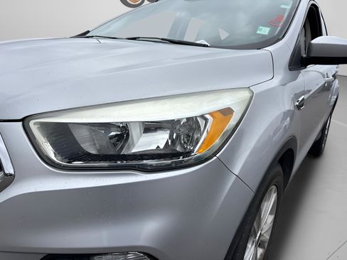 Used 2017 Ford Escape SE image 27