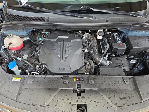Used 2023 Kia Carnival SX Prestige FWD image 33