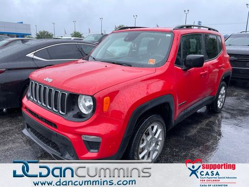 Used 2022 Jeep Renegade Sport w/ Sport Appearance Group AWD/4WD image 1